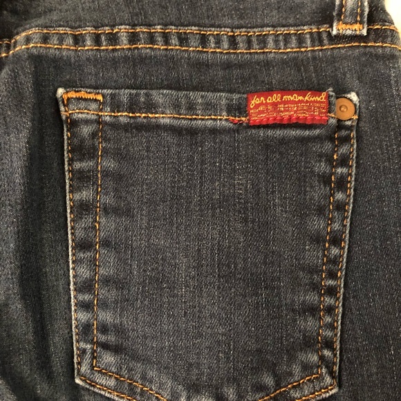 The Slim Cigarette - Picture 3 of 8